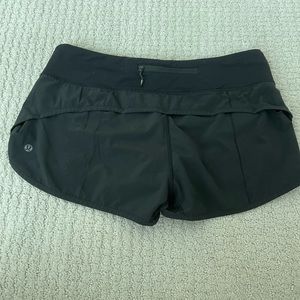 Black lululemon speed up low rise 2.5” shorts